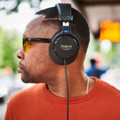 Roland_RH-200_-_Stereo_Monitor_Headphones_-_Black_w_Coiled_Cable_7