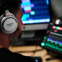 Roland_RH-200S_-_Stereo_Monitor_Headphones_-_Silver_w_Straight_Cable_5