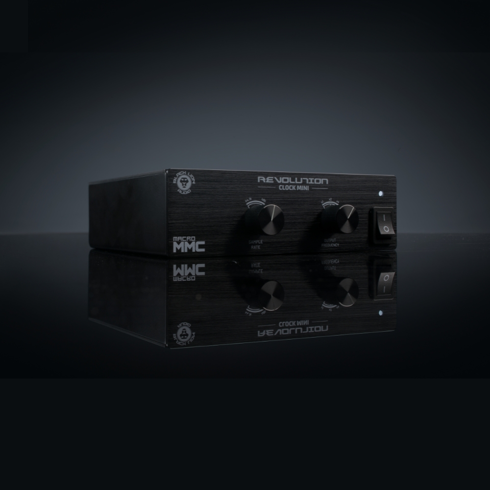 Black_Lion_Audio_Revolution_Clock_Mini_-_World_Clock_5_Product_Blog