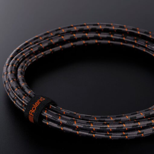 Roland_RIC-G3_RIC-G5_RIC-G10_RIC-G15_and_RIC-G20_-_Gold_Series_Straight_1-4-Inch_TS_Male_to_Straight_1-4-Inch_TS_Male_Instrument_Cables_2