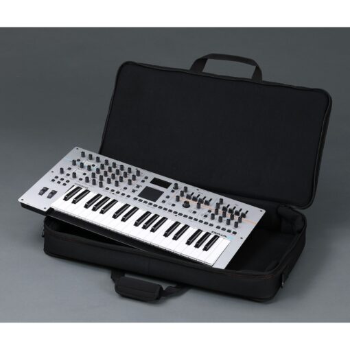 Roland_CB-B37_-_Keyboard_Carrying_Bag_for_GAIA 2_and_JUPITER-Xm_Synthesizers_and_Other_37-Note_Keyboards_3
