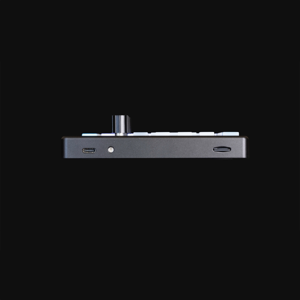 OXI_Instruments_OXI_One_Mk2_-_Portable_Performance_Sequencer_Black_Nostalgia_11_-_Nostalgia_Left_Side