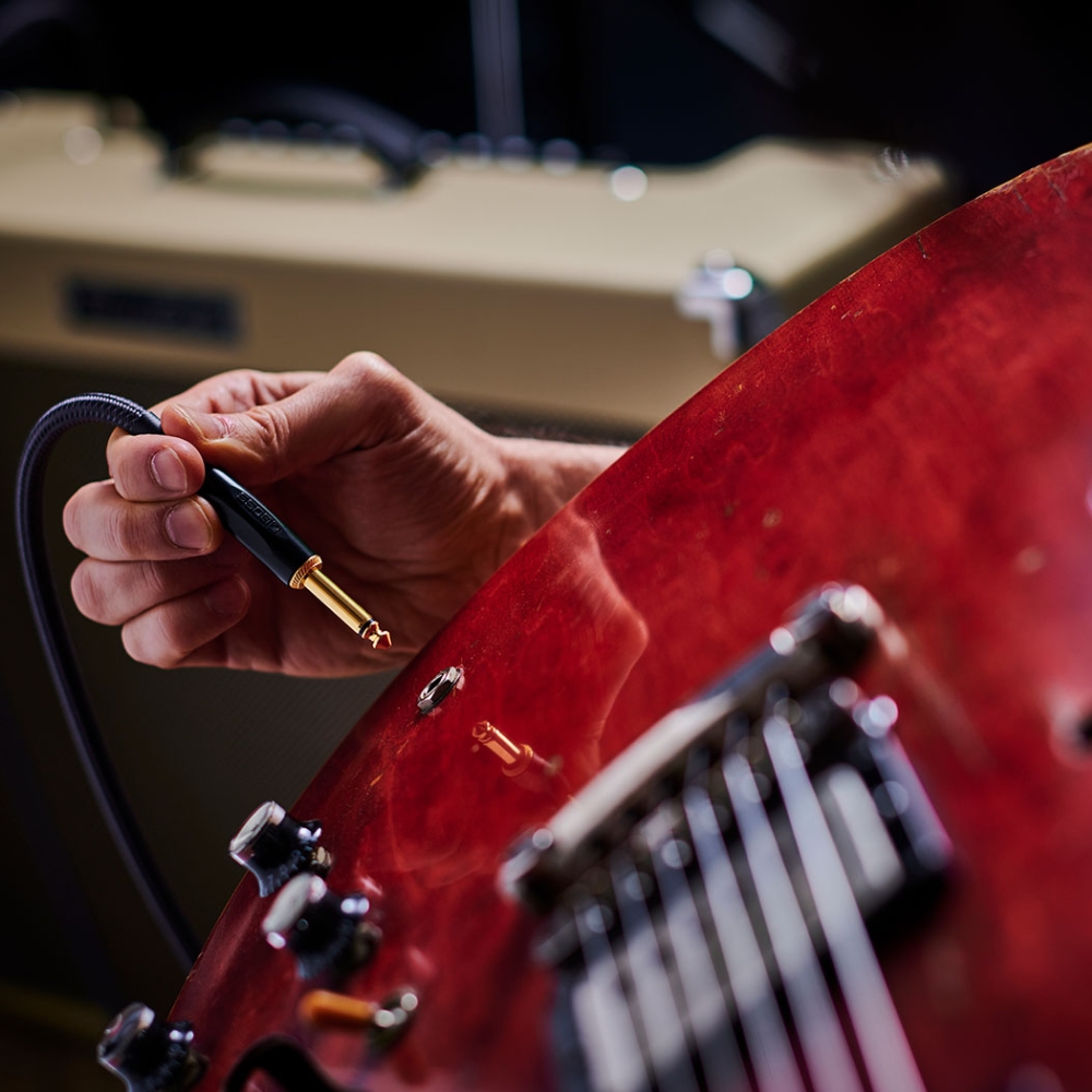 BOSS_BIC-P10_-_Premium_1_4-inch_TS_Male_Straight_to_1_4-inch_TS_Male_Straight_High-Fidelity_Instrument_Cable_10ft_-_3m_-_10