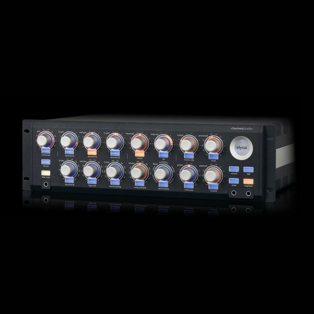 Elysia_Channex-Studio_-_Channel_Strip_-_6_Lifestyle_2_Front_Right_Side_Left_Angle