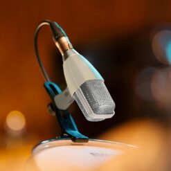 Sennheiser_MD_421_Kompakt_-_Multipurpose_Dynamic_Cardioid_Microphone_7