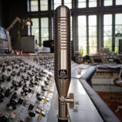 KERWAX_K-23R_-_Ribbon_Microphone_3