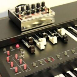 Crumar_Sorrento_-_Compact_Spinet_Organ_with_Dual_49-Key_Synth-Action_Manuals_3_Sound_Engines_and_Onboard_FX_plus_Crumar_Burn_Pedal_External_Rotary-Reverb_FX_Unit_-_9