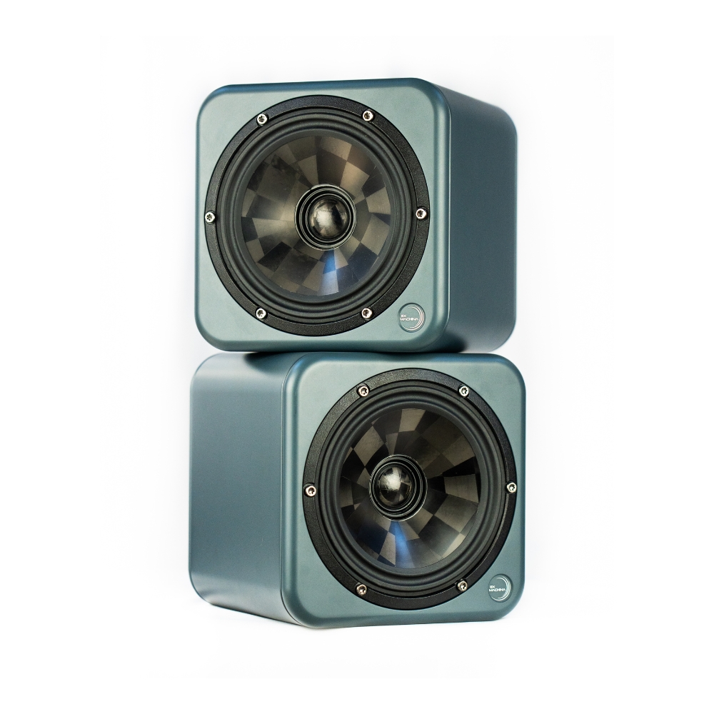 Ex_Machina_Soundworks_SELENE_-_Compact_Coaxial_Reference_Monitor_System_-_6_SELENE_Pair_Stacked_Right_and_Left_Angle
