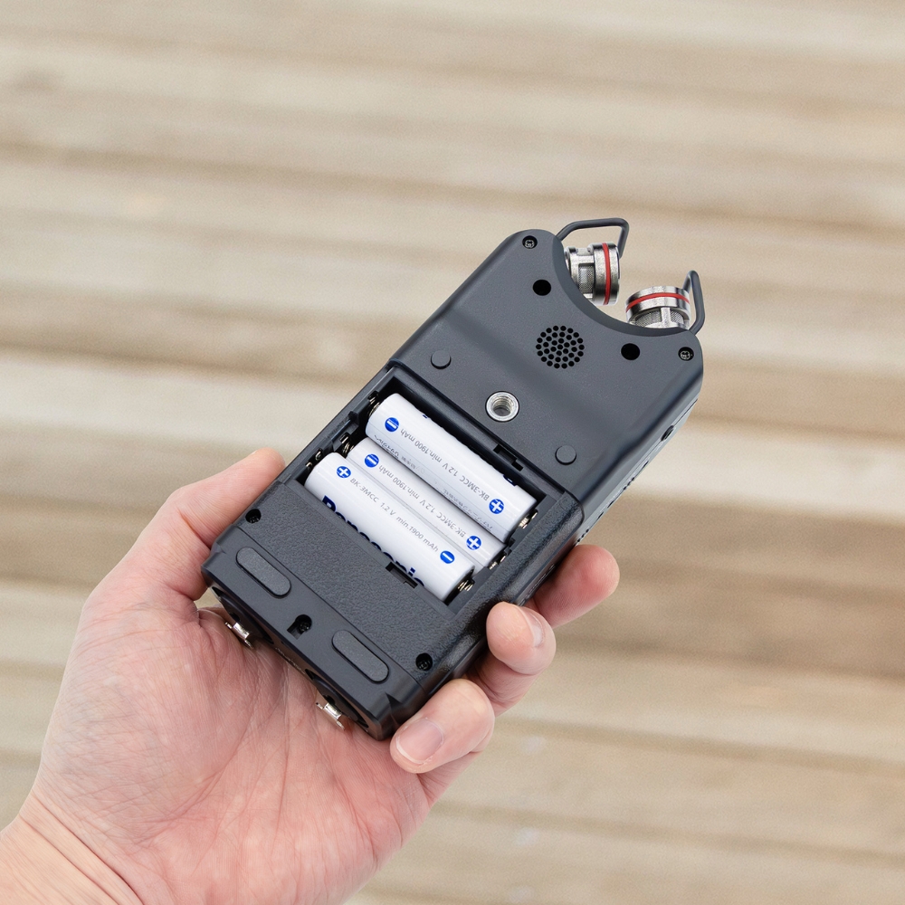 TASCAM_DR-40XP_-_4-Channel_32-Bit_Float_Portable_Field_Recorder_with_USB-C_Interface_and_Adjustable_Mics_-_15_Lifestyle_3_Long_Battery_Life_Replaceable_AA_Batteries