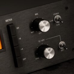 Warm_Audio_WA76-D2_-_Dual-Channel_Clean_Gain_Discreet_FET_Compressor_-_7_Lifestyle_4_Buttons_Knobs_and_Switches
