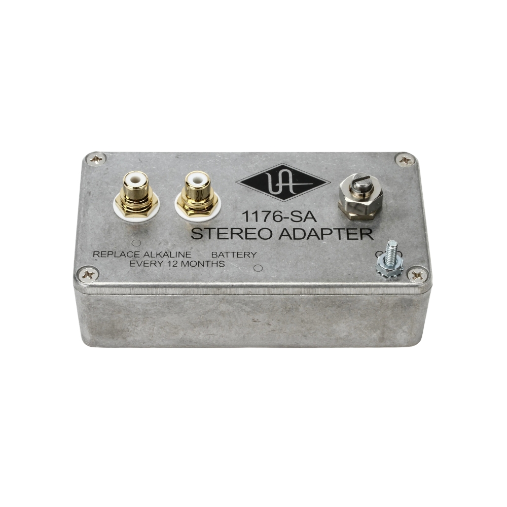 Universal_Audio_1176LN_Classic_Limiting_Amplifiers_Pair_plus_1176-SA_Stereo_Adapter_Bundle_7_-_1176-SA_Stereo_Adapter_3_Top_Front