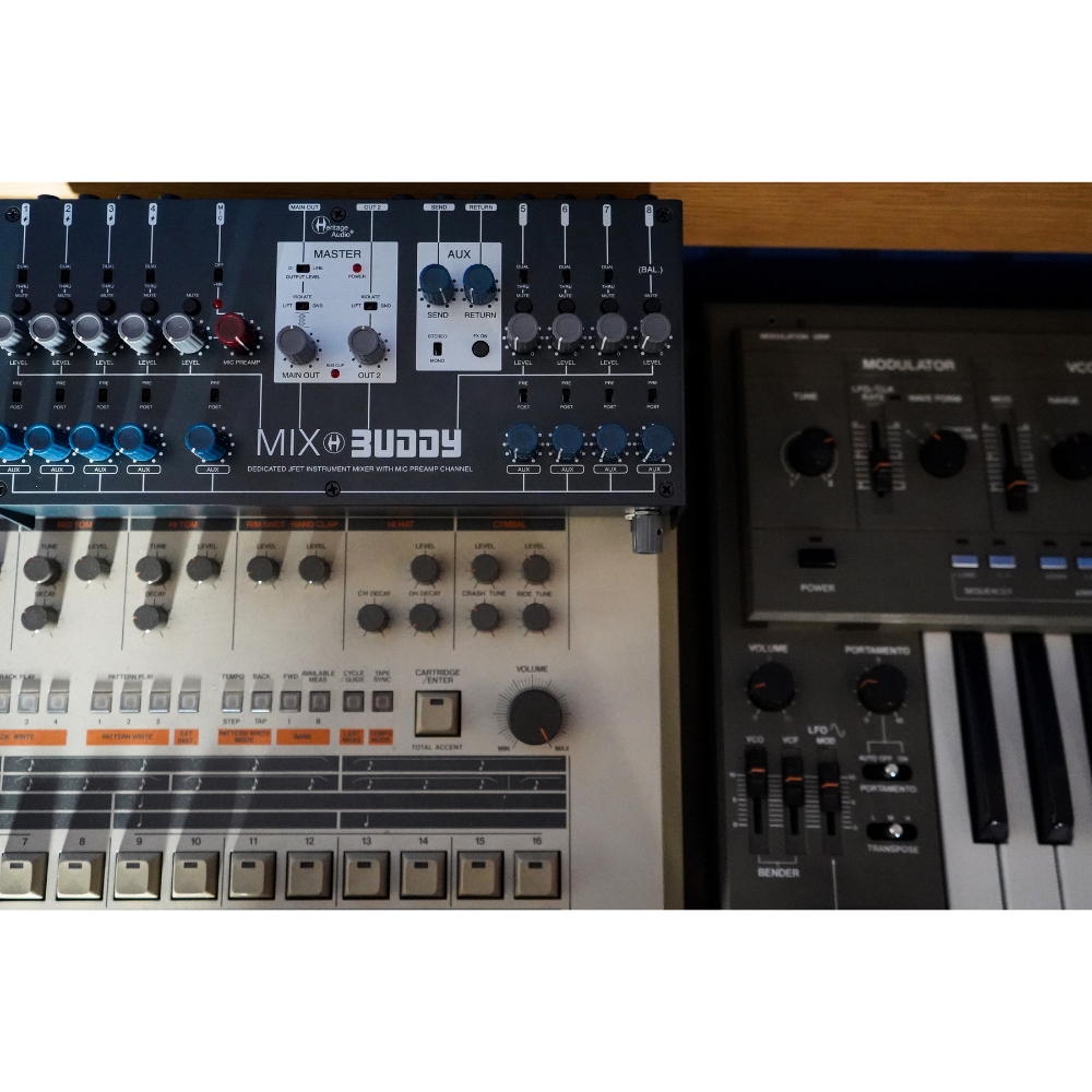 Heritage_Audio_MIX_BUDDY_-_Dedicated_JFET_Instrument_Mixer_with_Built-In_Mic_Preamp_Channel_-_8_Lifestyle_3