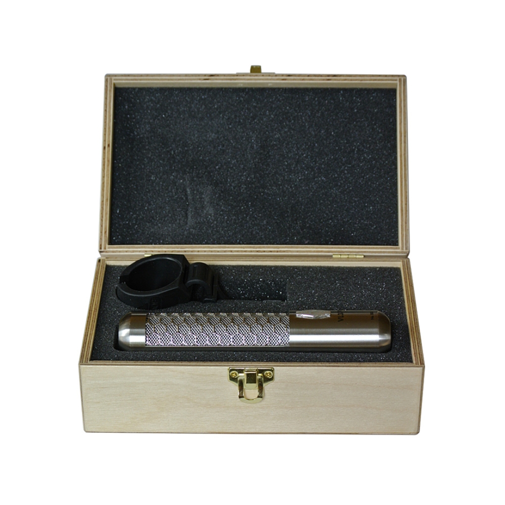 SAMAR_Audio_Design_VL37A_-_Active_Figure-8_Ribbon_Microphone_-_4_Protective_Wooden_Storage_Box