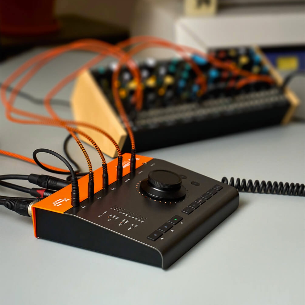 Bitwig_Connect_4-12_-_Class-Compliant_4‑in-12‑out_CV-_and_MIDI‑Enabled_Audio_Interface_-_4_Lifestyle_1_In_the_Studio