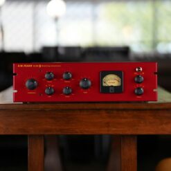 DW_Fearn_VT-9M_-_Stereo_Mastering_Compressor_-_2_Front_Lifestyle